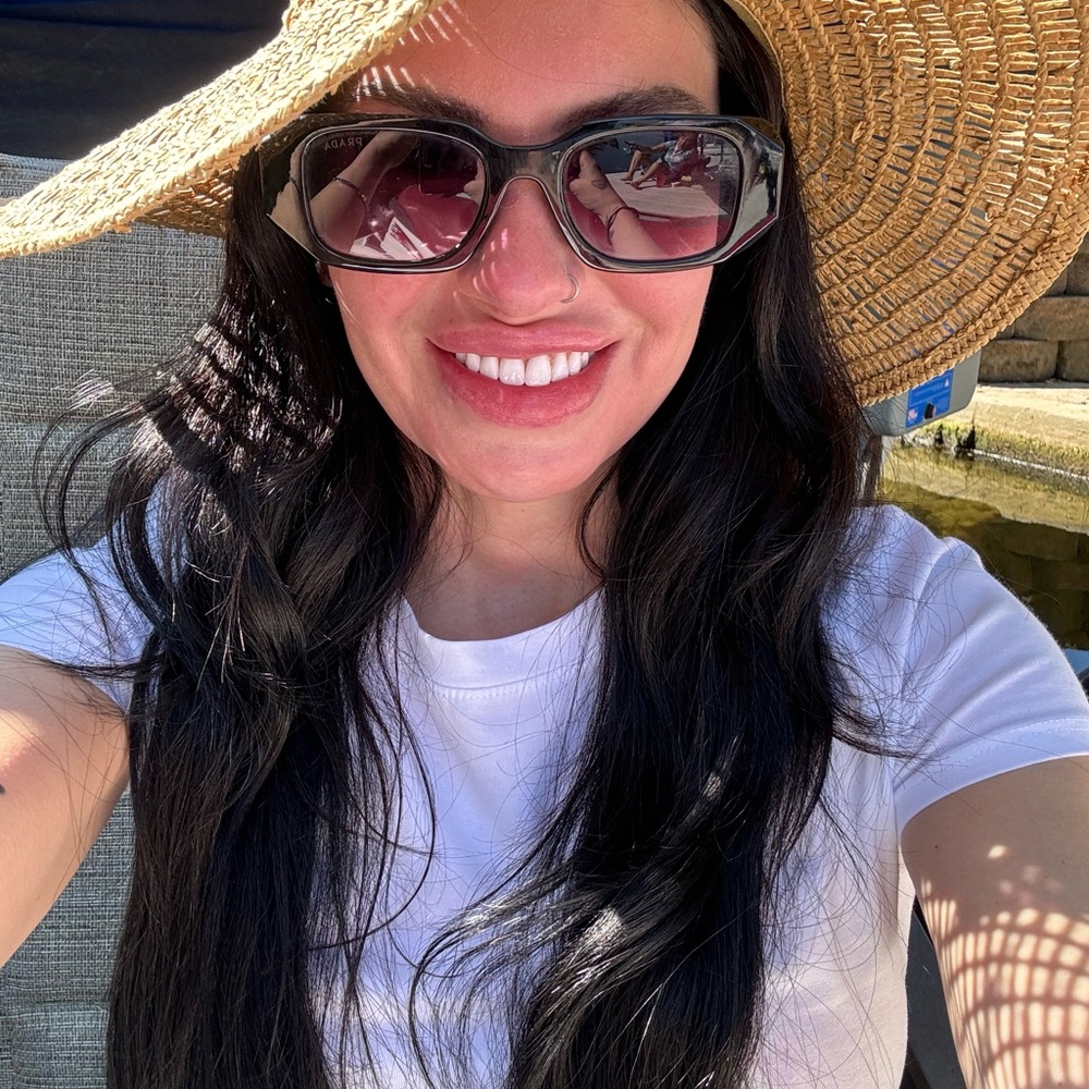 Meet your Posher, Courtney Hanger